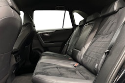 musta Toyota RAV4 2025 kuva 10.