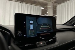 musta Toyota RAV4 2025 kuva 17.