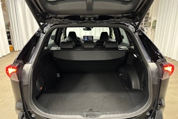 musta Toyota RAV4 2025 kuva 24.