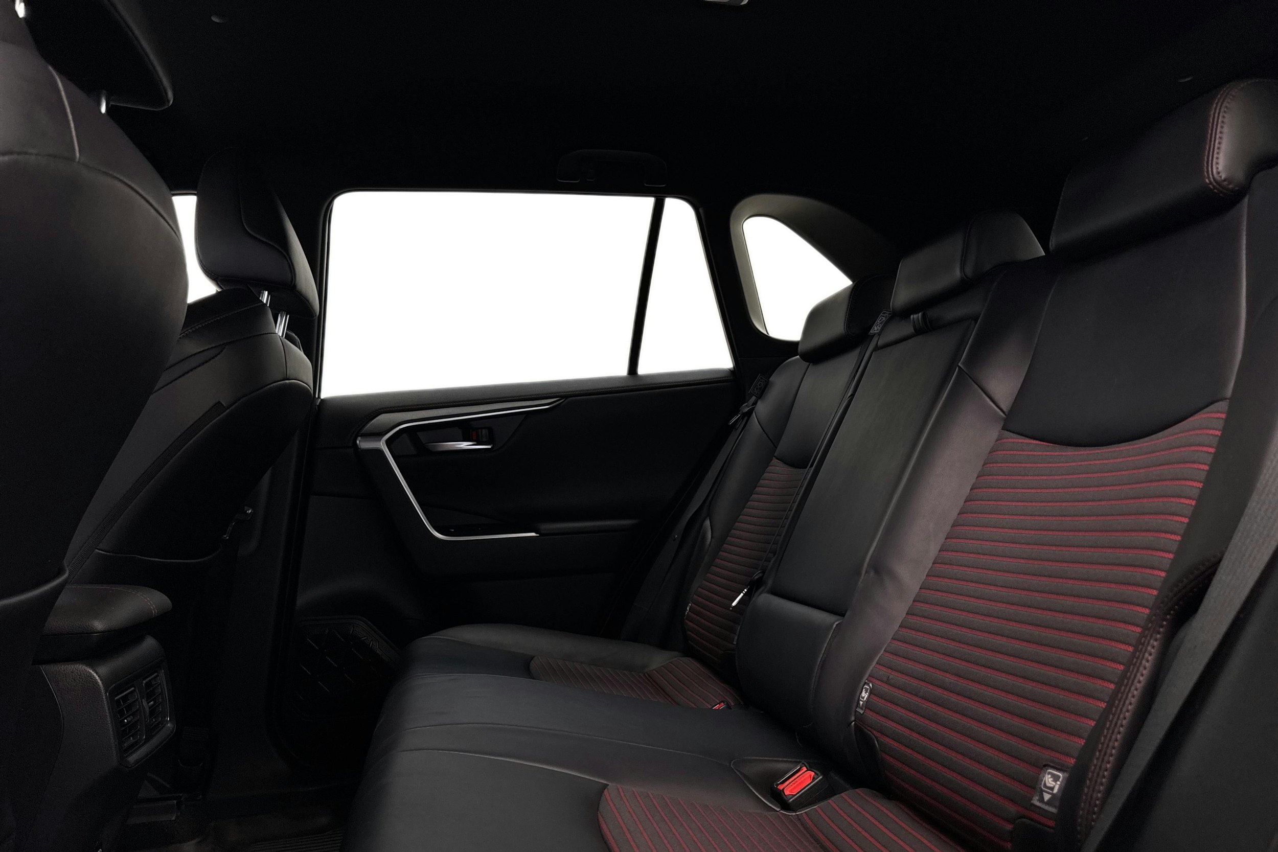 Harmaa Toyota RAV4 Plug-in 2020 kuva 8.