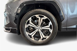 Harmaa Toyota RAV4 Plug-in 2020 kuva 9.