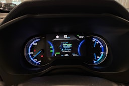 Harmaa Toyota RAV4 Plug-in 2020 kuva 18.