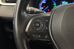 Harmaa Toyota RAV4 Plug-in 2020 kuva 19.