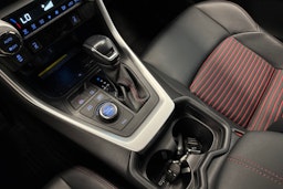 Harmaa Toyota RAV4 Plug-in 2020 kuva 25.
