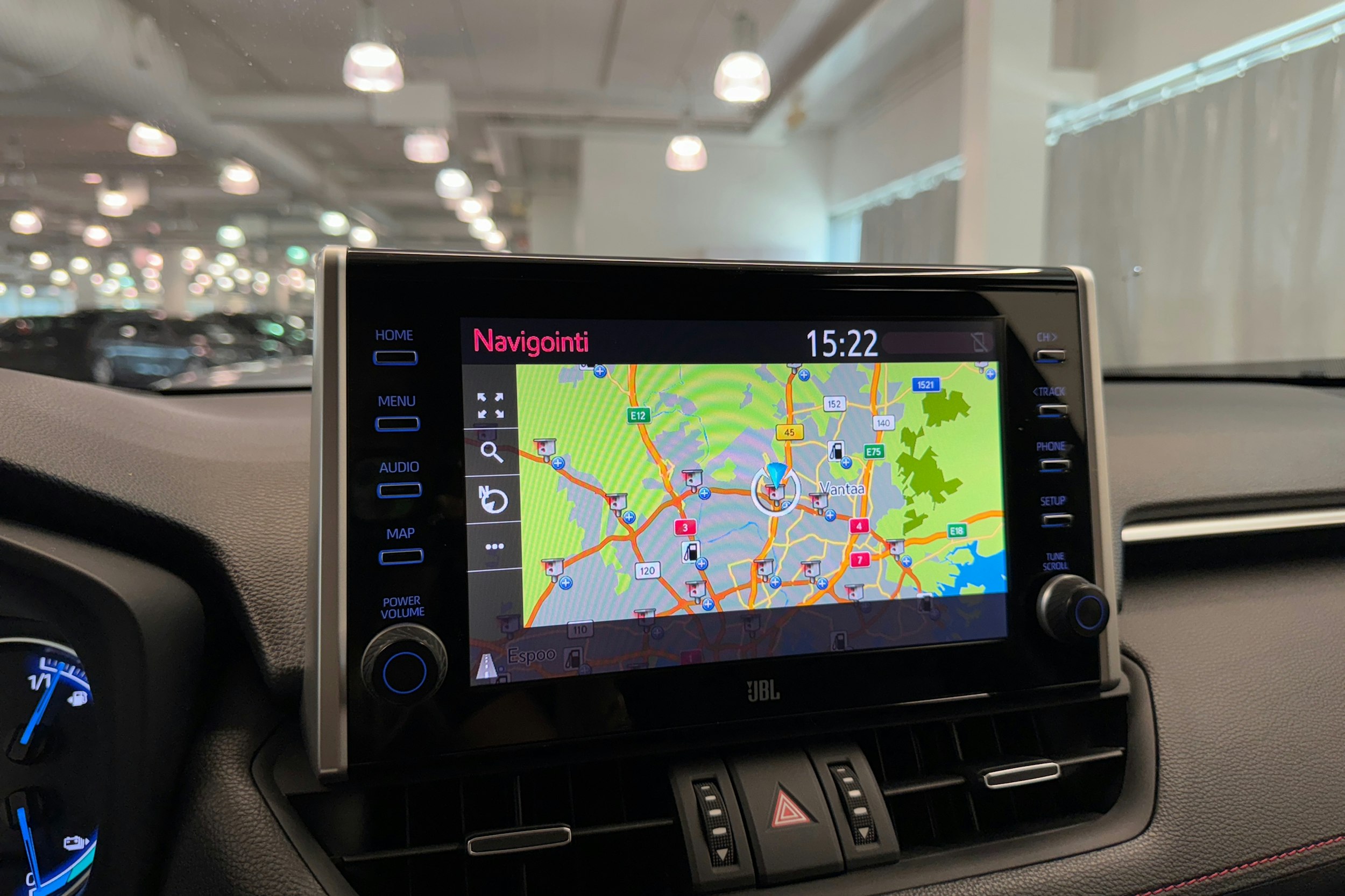 Harmaa Toyota RAV4 Plug-in 2020 kuva 31.