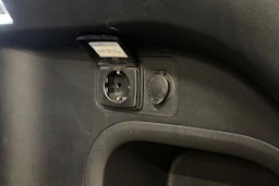 harmaa Toyota RAV4 Plug-in 2020 kuva 18.