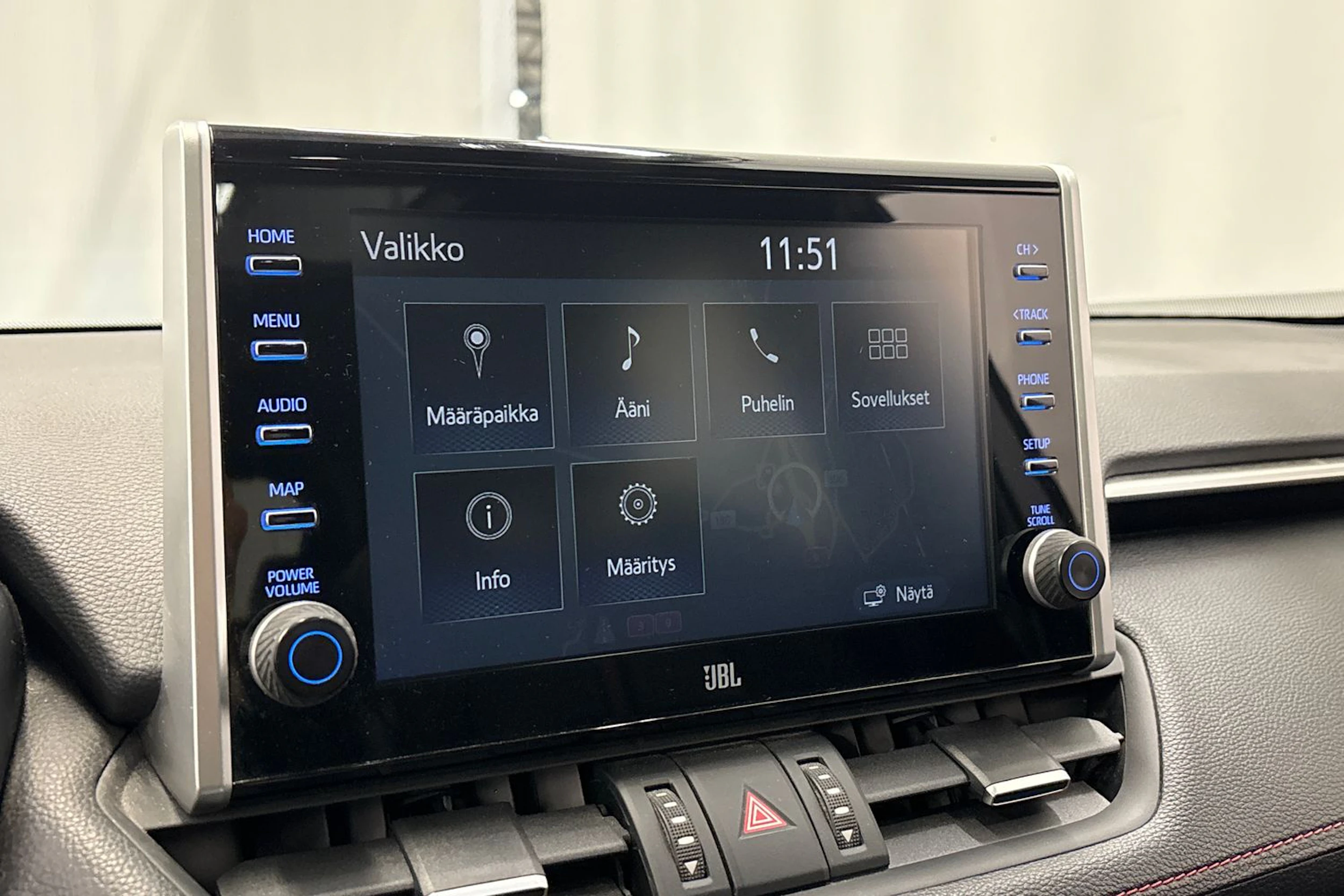 harmaa Toyota RAV4 Plug-in 2020 kuva 27.