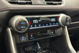 harmaa Toyota RAV4 Plug-in 2020 kuva 31.