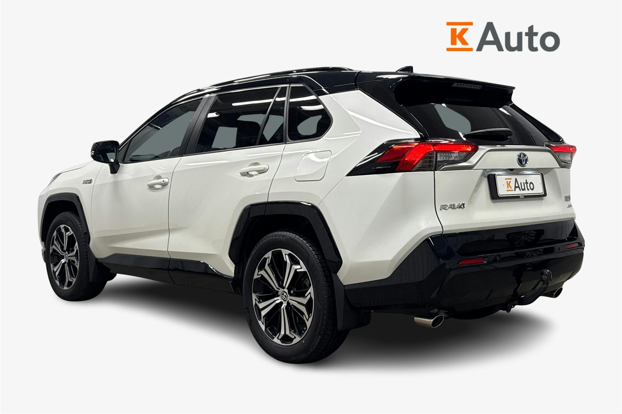 valkoinen Toyota RAV4 Plug-in 2021 kuva 2.