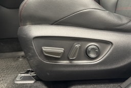 valkoinen Toyota RAV4 Plug-in 2021 kuva 29.