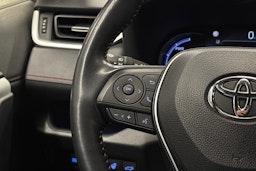 harmaa Toyota RAV4 Plug-in 2021 kuva 19.