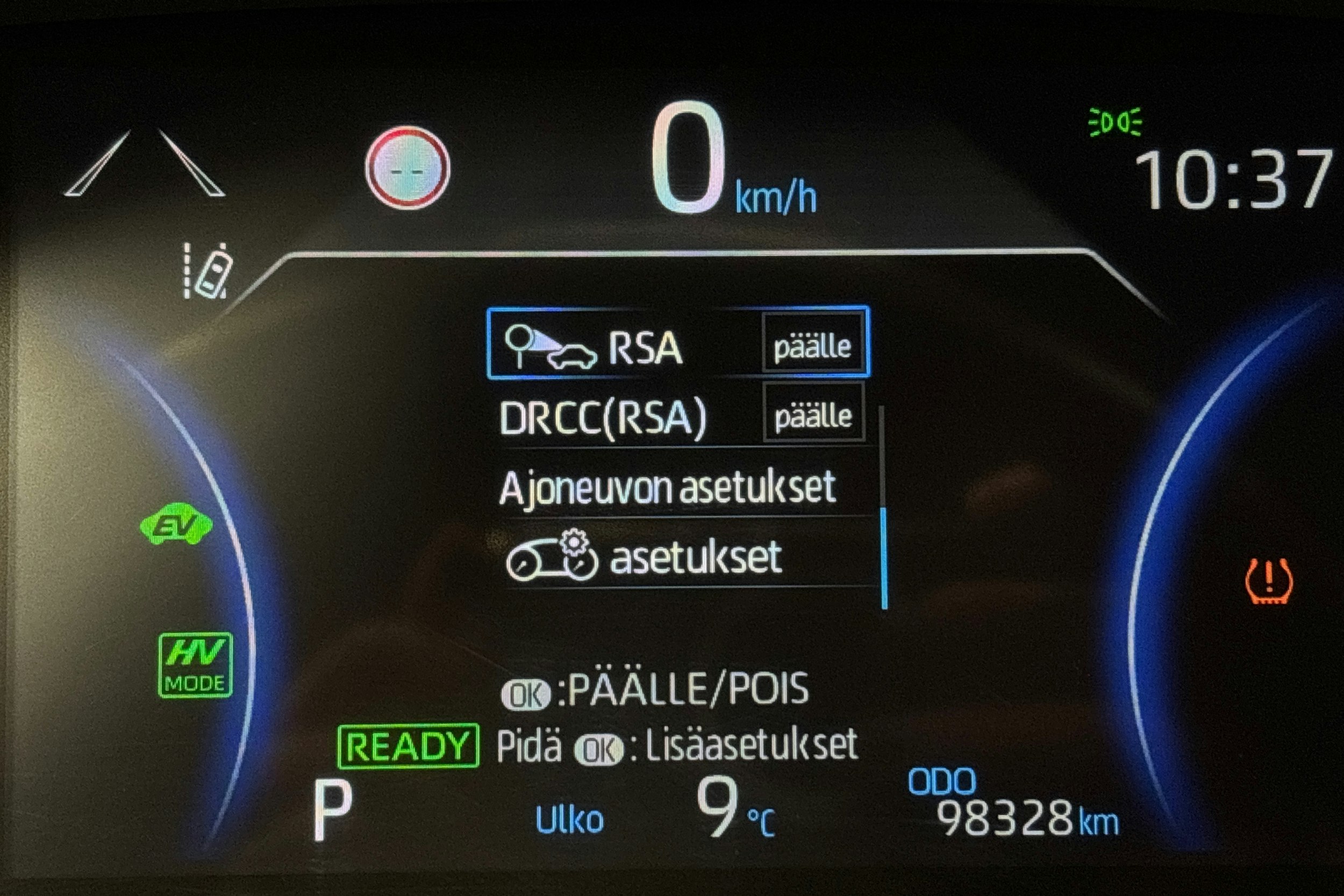 harmaa Toyota RAV4 Plug-in 2021 kuva 24.