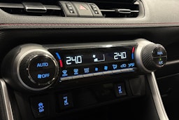 harmaa Toyota RAV4 Plug-in 2021 kuva 27.