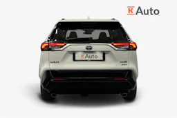 valkoinen Toyota RAV4 Plug-in 2021 kuva 3.
