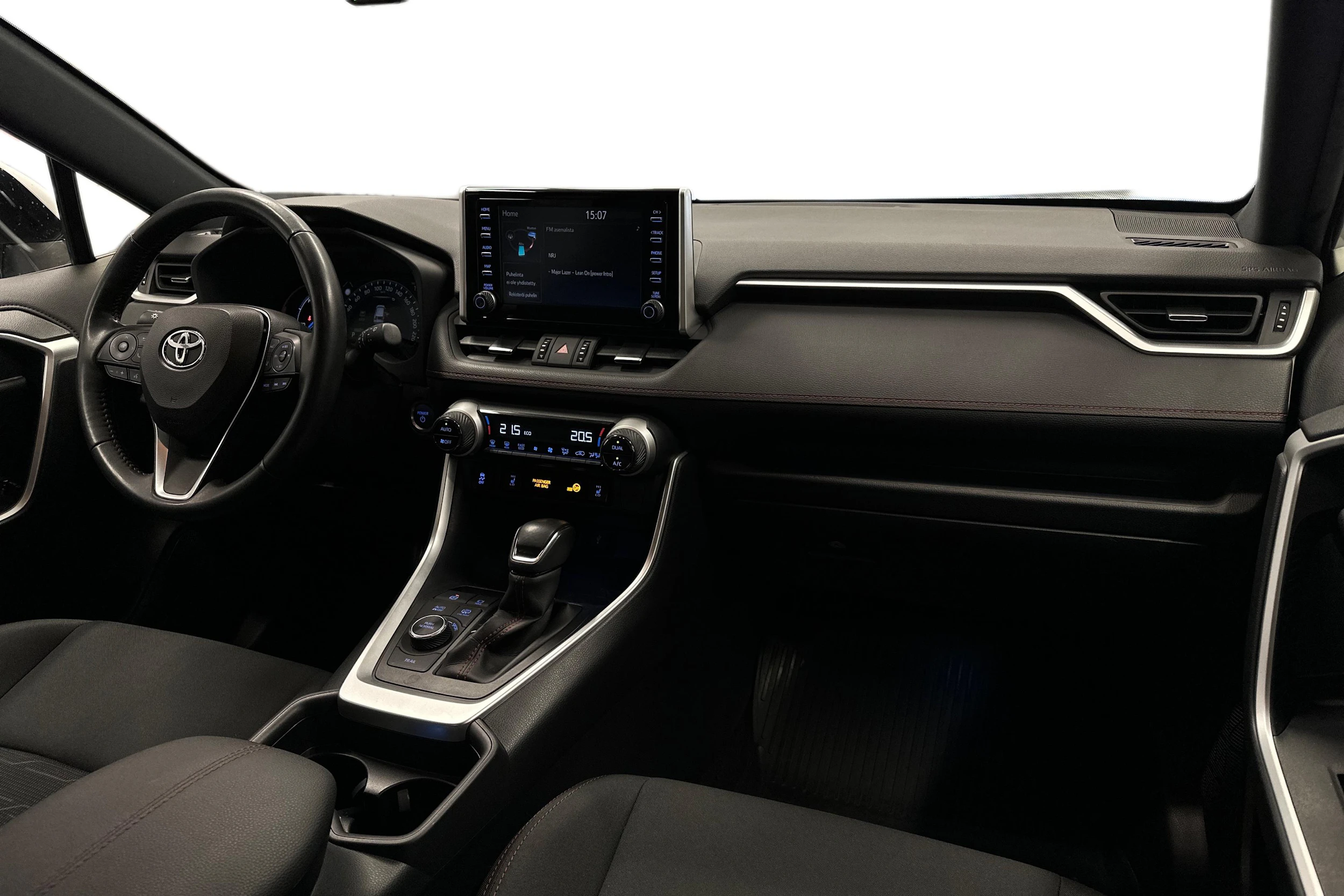 valkoinen Toyota RAV4 Plug-in 2021 kuva 7.