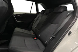 valkoinen Toyota RAV4 Plug-in 2021 kuva 8.