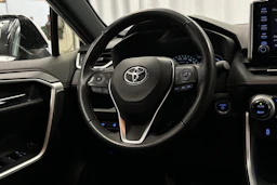 valkoinen Toyota RAV4 Plug-in 2021 kuva 15.