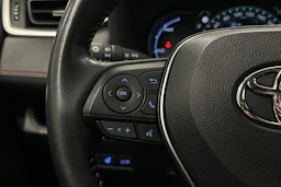 valkoinen Toyota RAV4 Plug-in 2021 kuva 16.