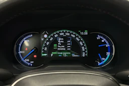 valkoinen Toyota RAV4 Plug-in 2021 kuva 19.