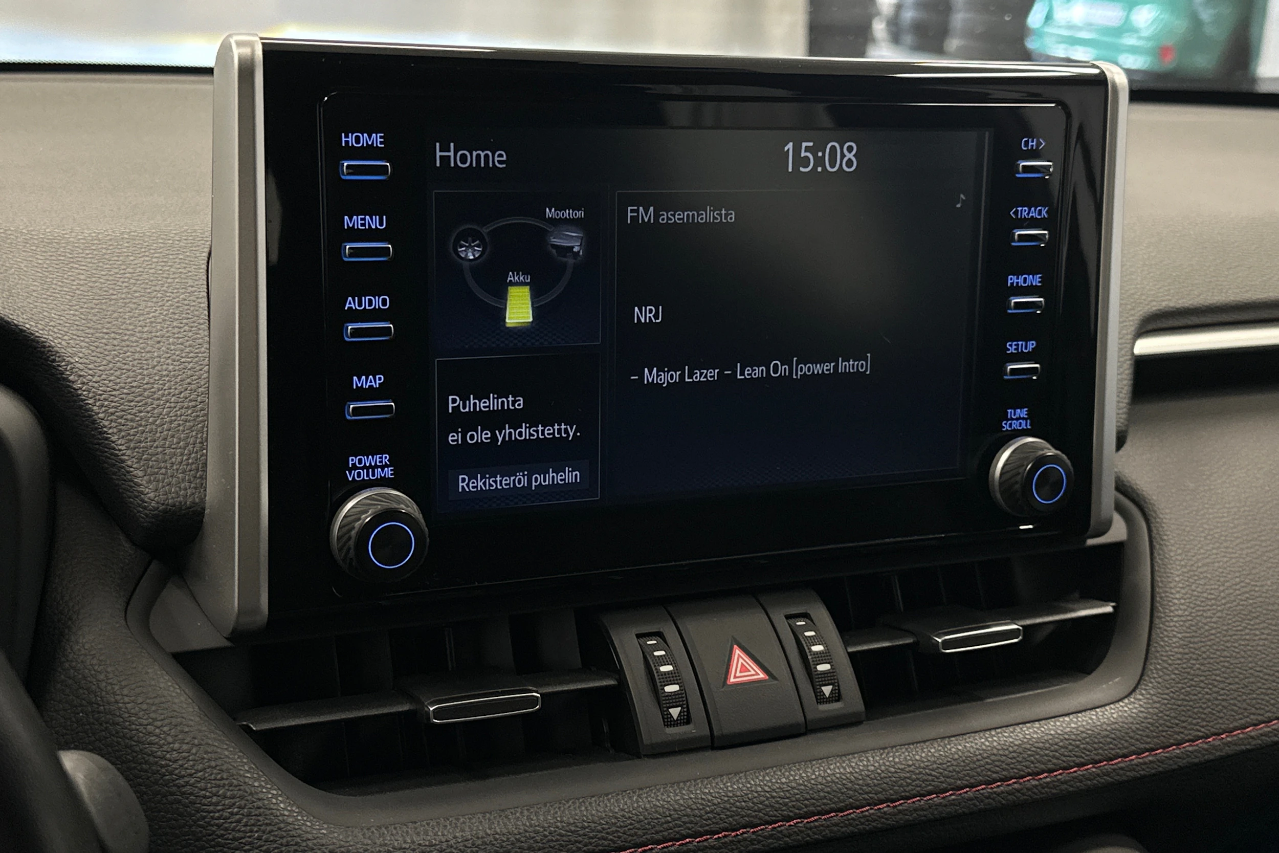 valkoinen Toyota RAV4 Plug-in 2021 kuva 20.