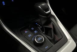 valkoinen Toyota RAV4 Plug-in 2021 kuva 24.