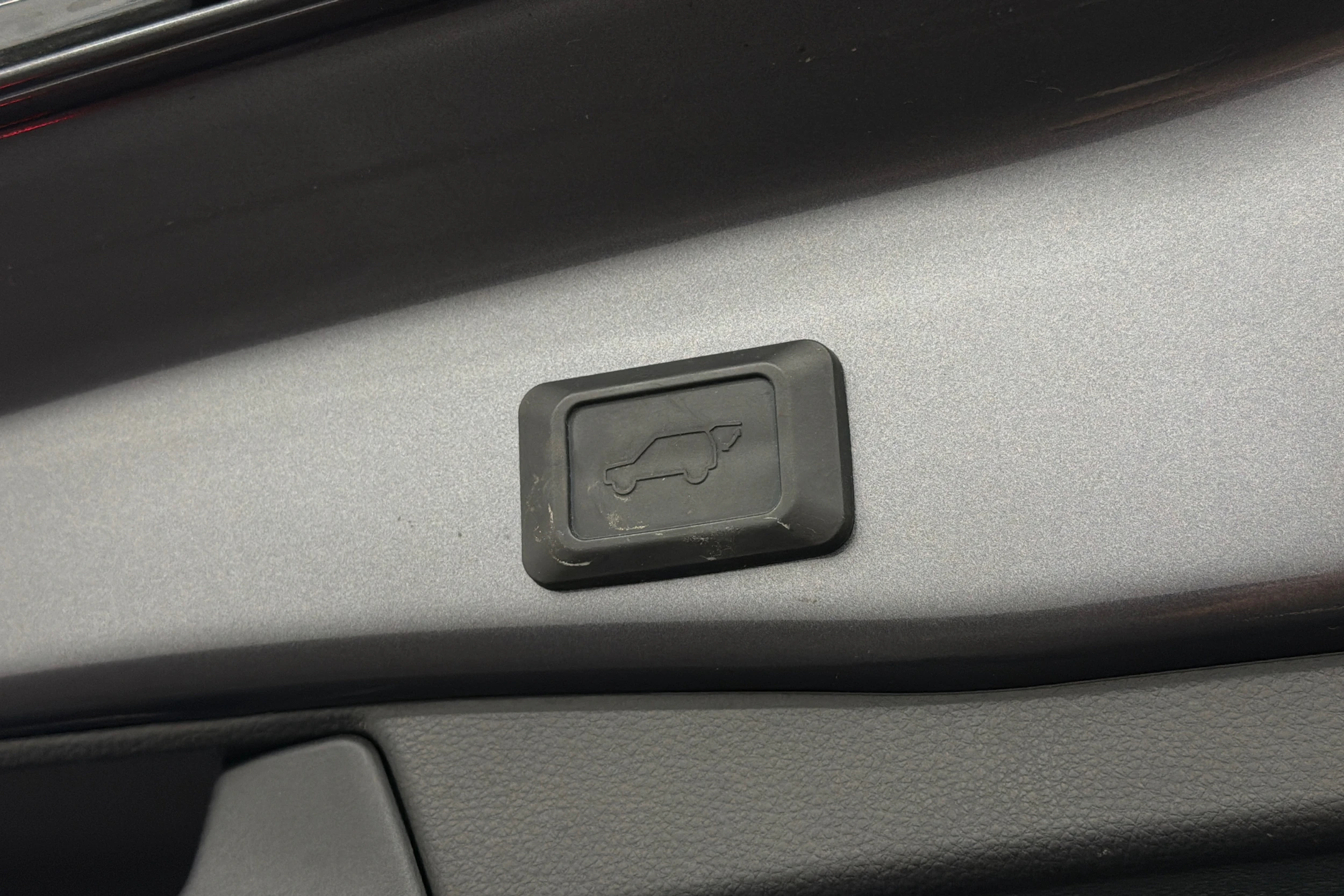 harmaa Toyota RAV4 Plug-in 2021 kuva 12.