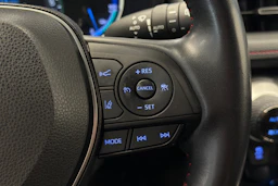 harmaa Toyota RAV4 Plug-in 2021 kuva 18.