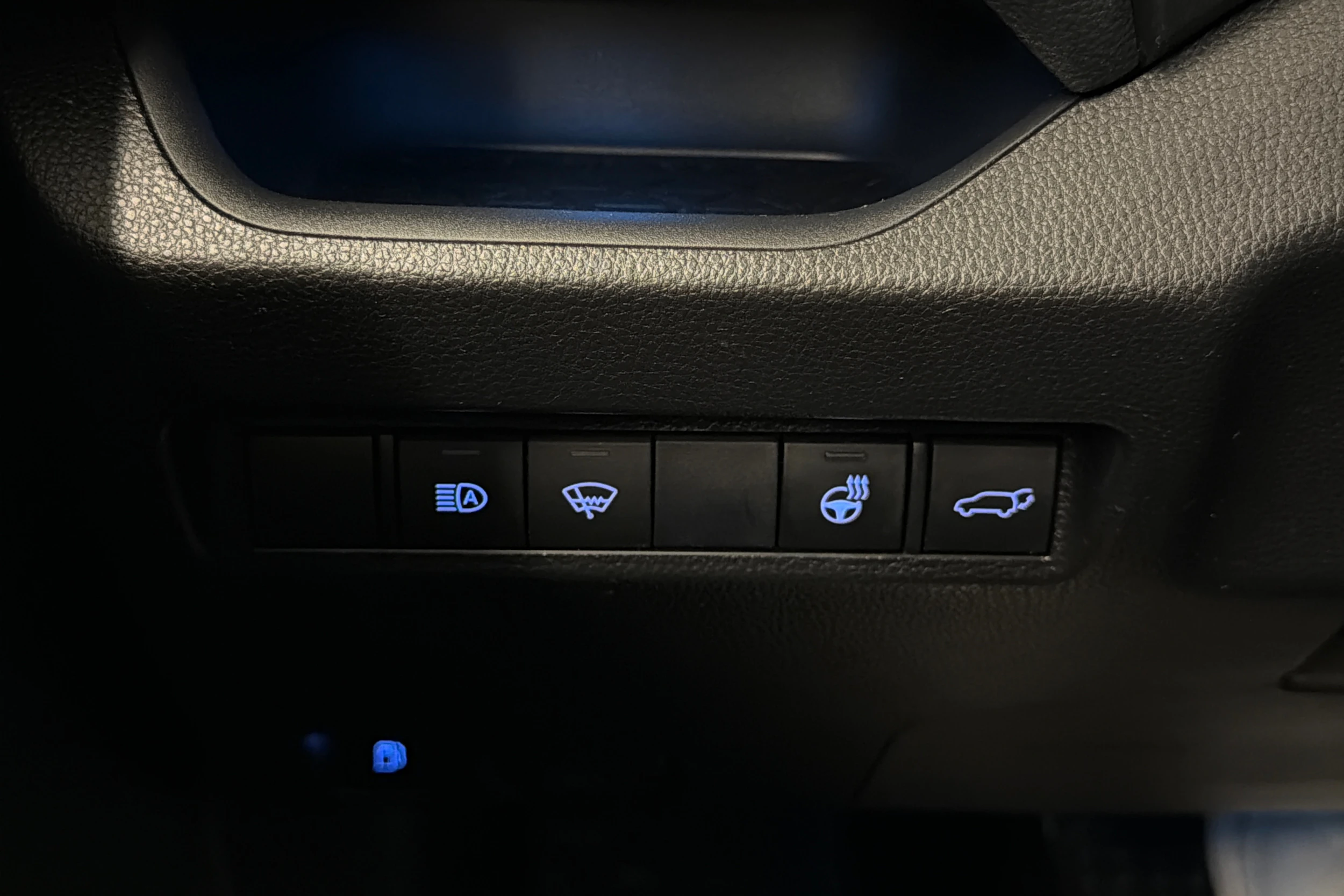 harmaa Toyota RAV4 Plug-in 2021 kuva 20.