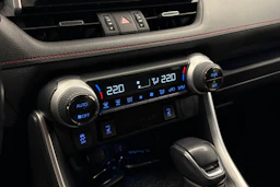 harmaa Toyota RAV4 Plug-in 2021 kuva 22.