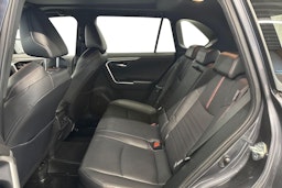 Harmaa Toyota RAV4 Plug-in 2021 kuva 10.
