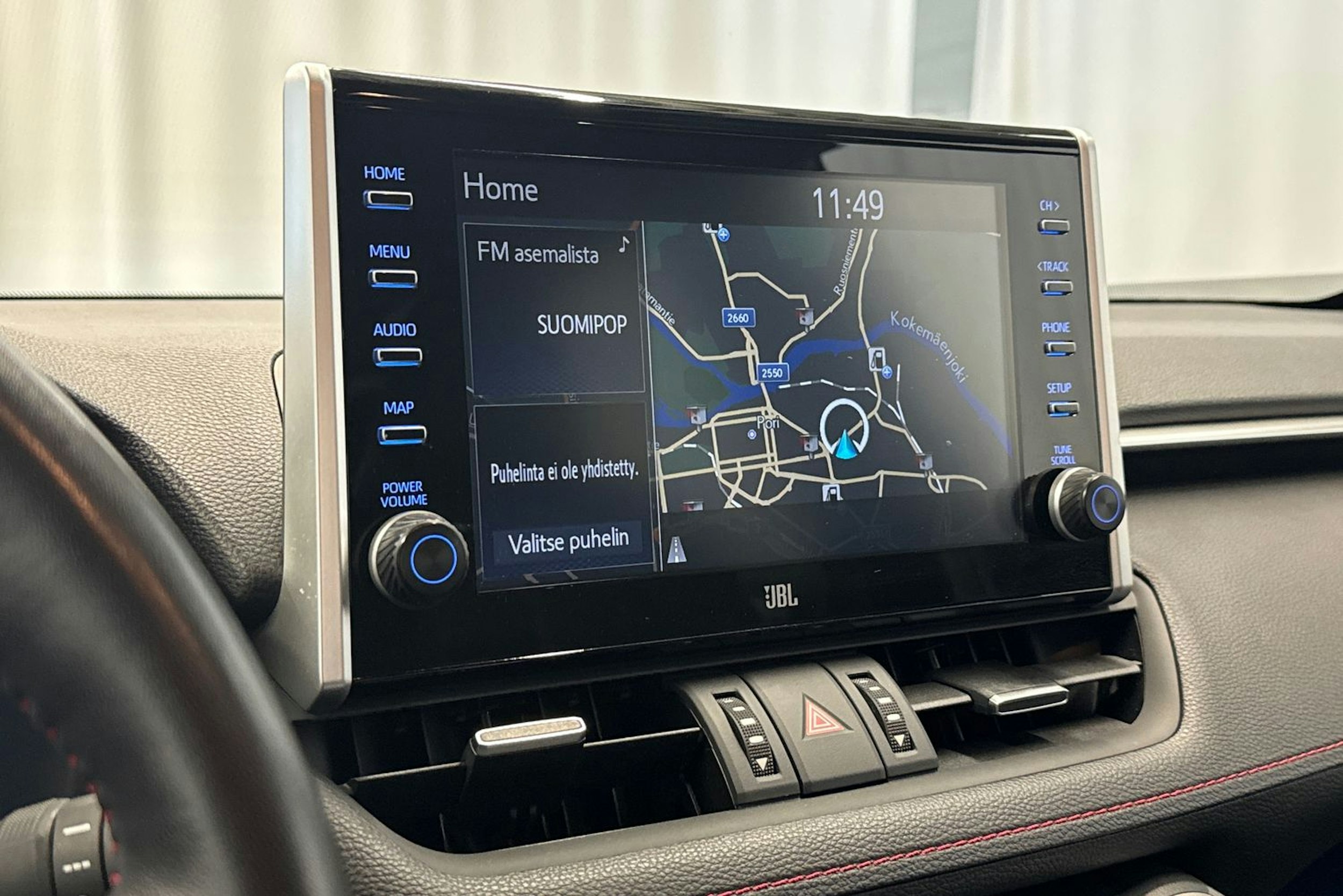 Harmaa Toyota RAV4 Plug-in 2021 kuva 18.
