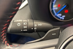 Harmaa Toyota RAV4 Plug-in 2021 kuva 22.