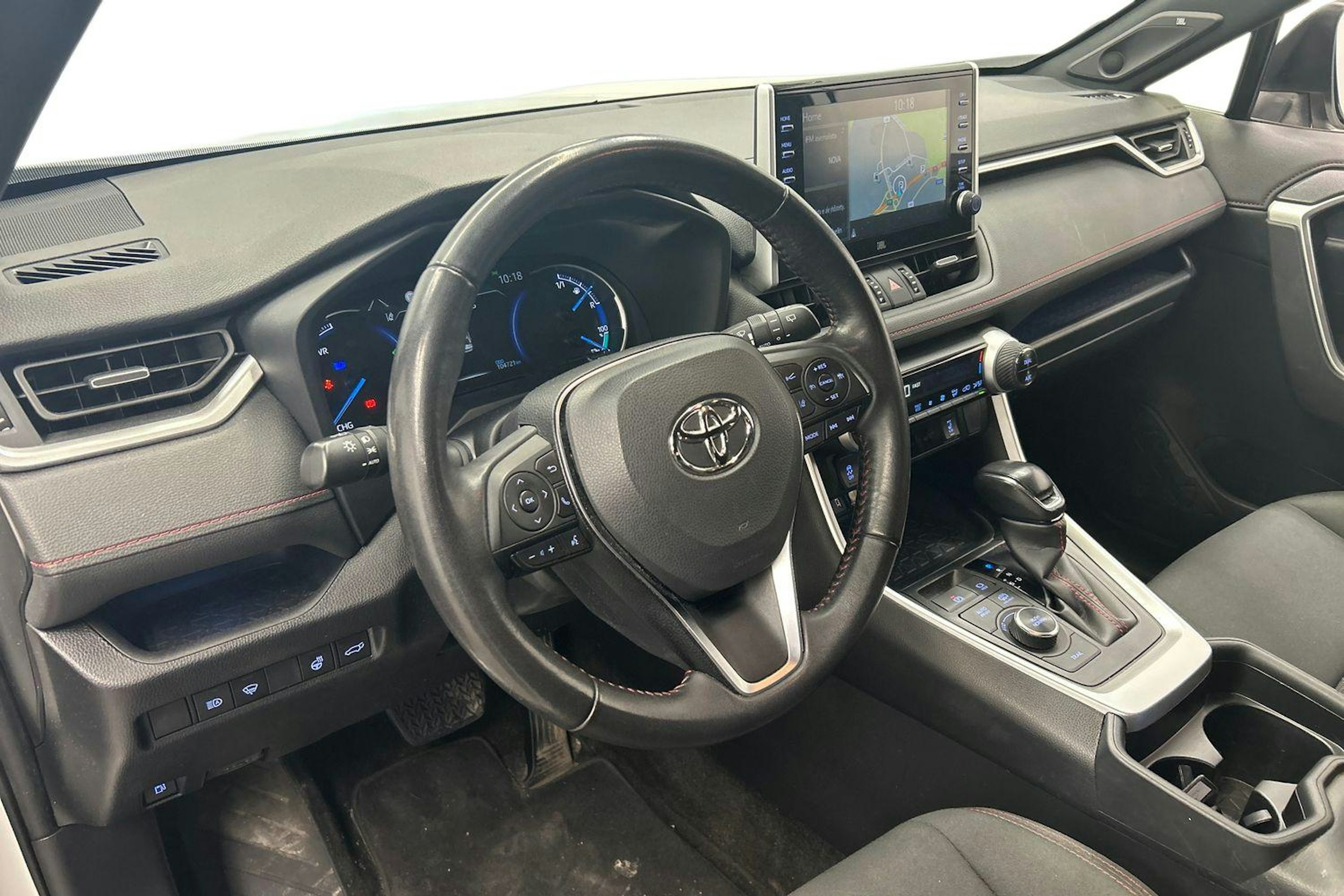 valkoinen Toyota RAV4 Plug-in 2021 kuva 7.
