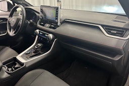 valkoinen Toyota RAV4 Plug-in 2021 kuva 15.