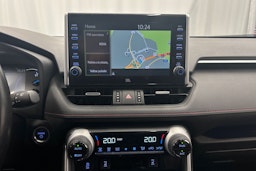 valkoinen Toyota RAV4 Plug-in 2021 kuva 22.