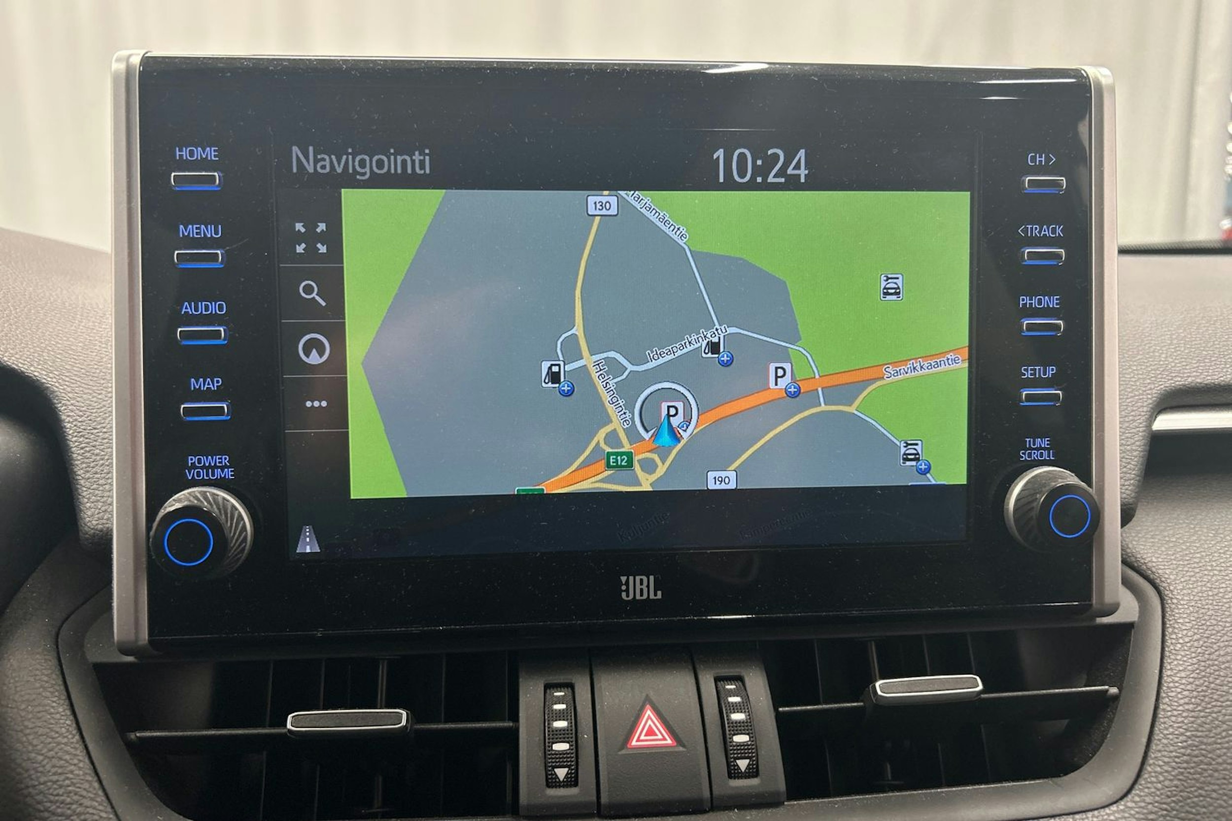 valkoinen Toyota RAV4 Plug-in 2021 kuva 23.