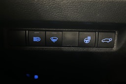 valkoinen Toyota RAV4 Plug-in 2021 kuva 26.