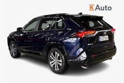 Sininen Toyota RAV4 Plug-in 2021 kuva 2.