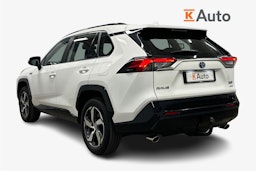 valkoinen Toyota RAV4 Plug-in 2022 kuva 2.