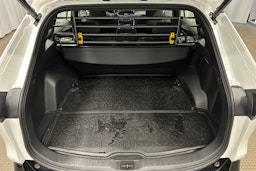 valkoinen Toyota RAV4 Plug-in 2022 kuva 14.