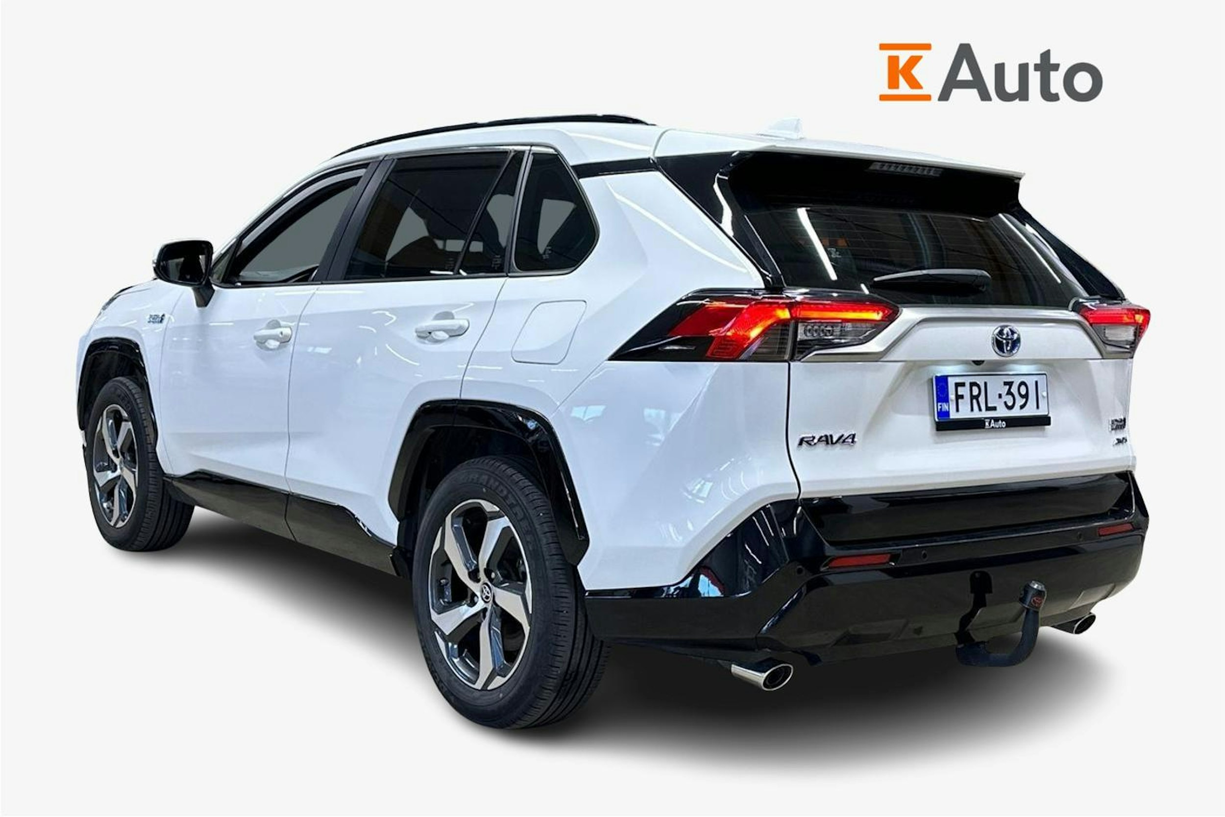 valkoinen Toyota RAV4 Plug-in 2022 kuva 2.