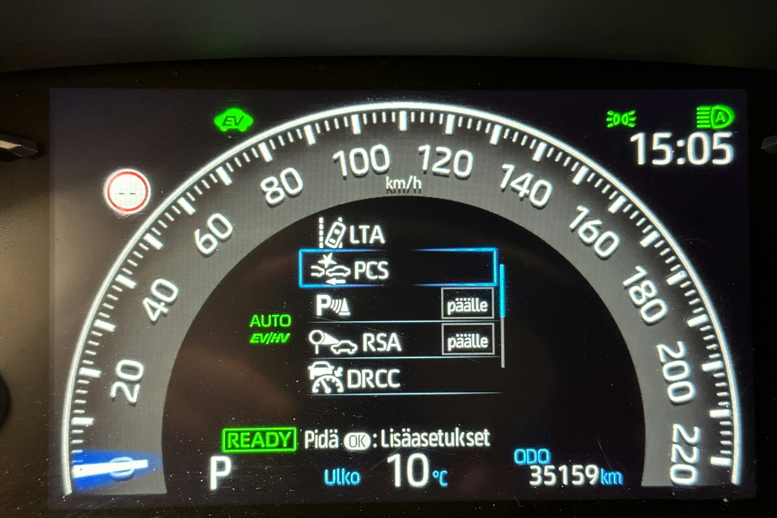 valkoinen Toyota RAV4 Plug-in 2022 kuva 22.
