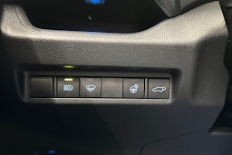 valkoinen Toyota RAV4 Plug-in 2022 kuva 25.
