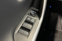 valkoinen Toyota RAV4 Plug-in 2022 kuva 26.