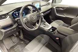 Valkoinen Toyota RAV4 Plug-in 2022 kuva 7.