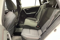 Valkoinen Toyota RAV4 Plug-in 2022 kuva 10.