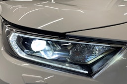 Valkoinen Toyota RAV4 Plug-in 2022 kuva 14.