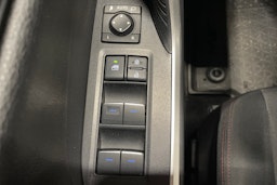 Valkoinen Toyota RAV4 Plug-in 2022 kuva 25.