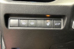 Punainen Toyota RAV4 Plug-in 2022 kuva 18.