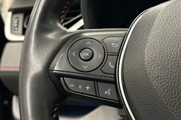 musta Toyota RAV4 Plug-in 2022 kuva 19.